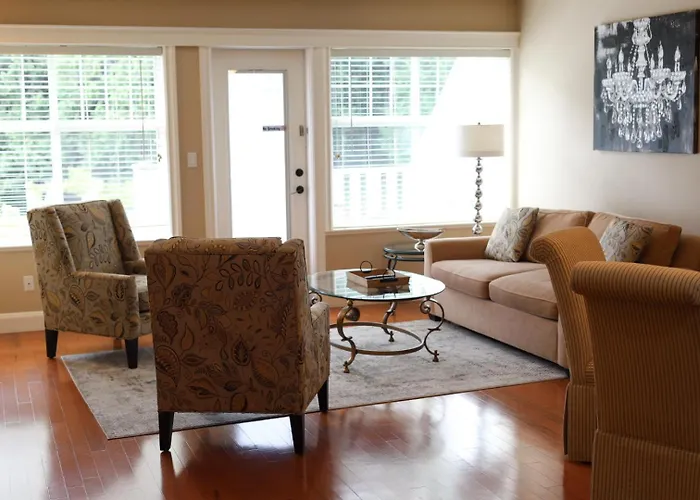 Crown Mansion Boutique Hotel & Villas